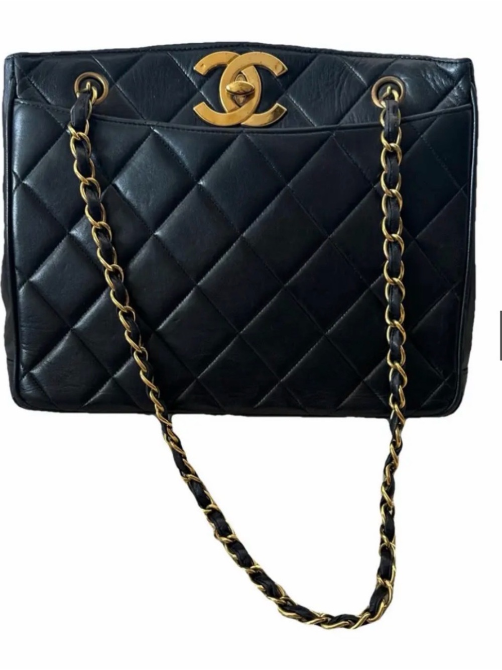 CHANEL Black Quilted Crossbody Bag with Gold Hardware y2k 90s